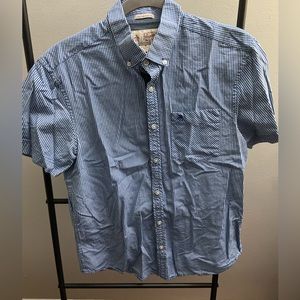 Penguin shirt sleeve button down size medium